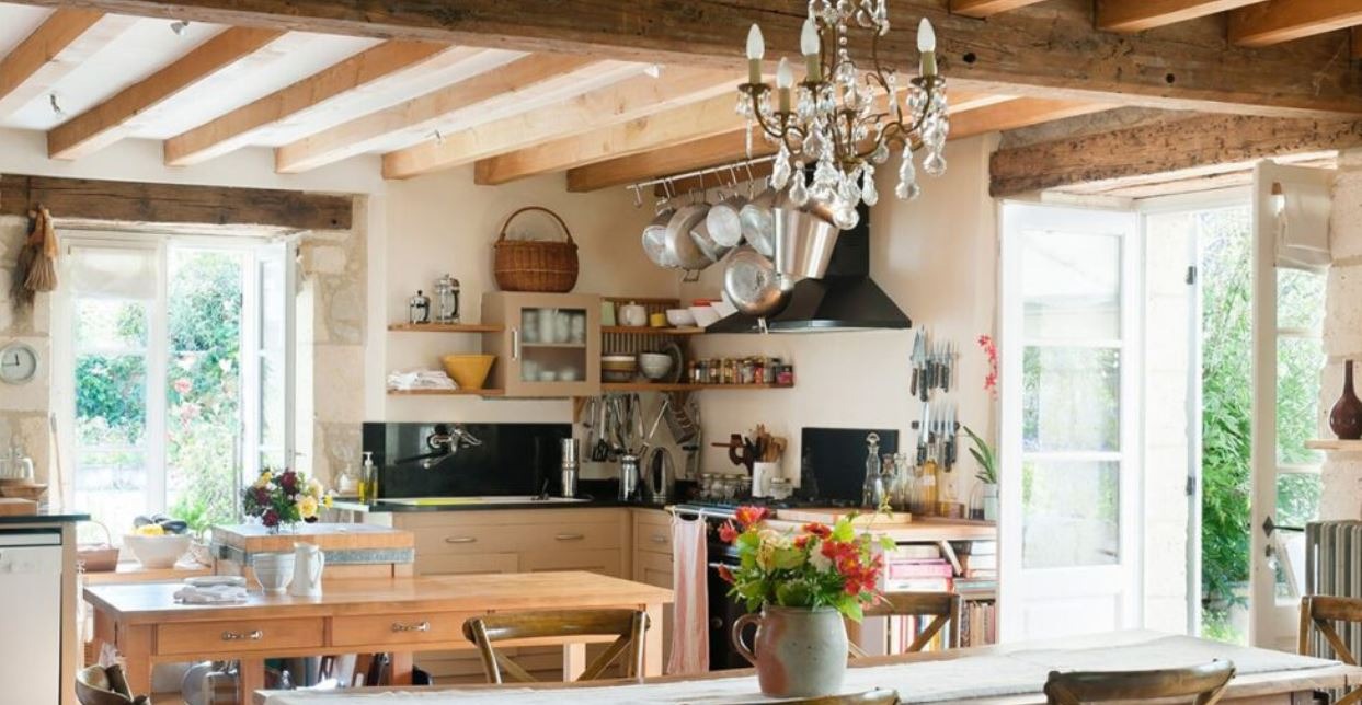 Một thiết kế phong cách đồng quê với một tổng thể rất ăn nhập từ màu sắc cho tới nội thất.