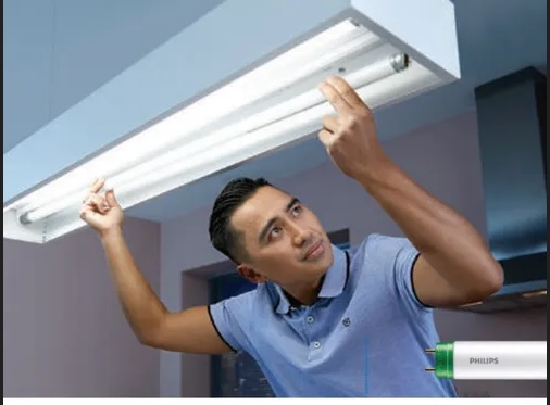 Bóng LED tuýp Philips DE HO 600mm 10W T8 G13 C chính hãng