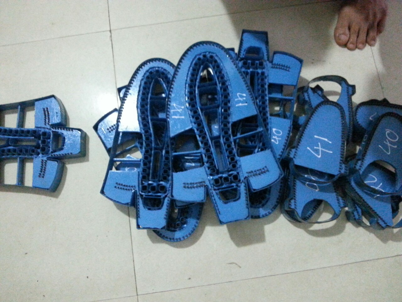 Khuôn mẫu dao chặt