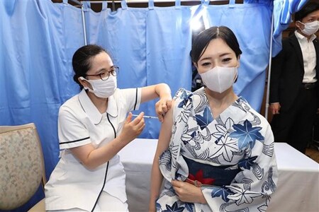 Chính sách tiêm vắc –xin Covid-19 cho người nước ngoài visa ngắn hạn tại Nhật Bản