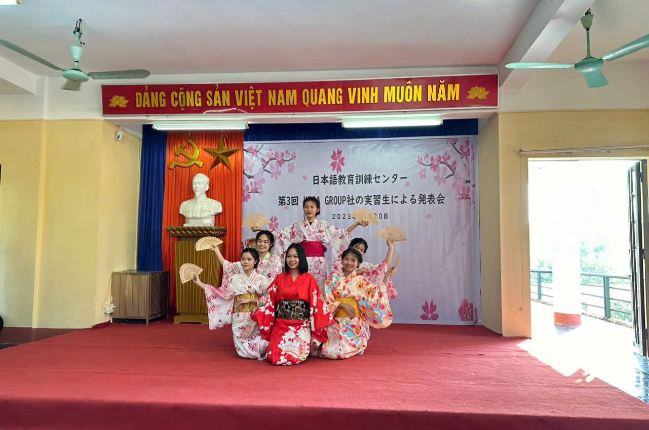Buổi lễ kỷ niệm chào đón và ôn lại truyền thống ngày Nhà giáo Việt Nam tại TTĐT Nhân Đạt - Kesa Group 🌷