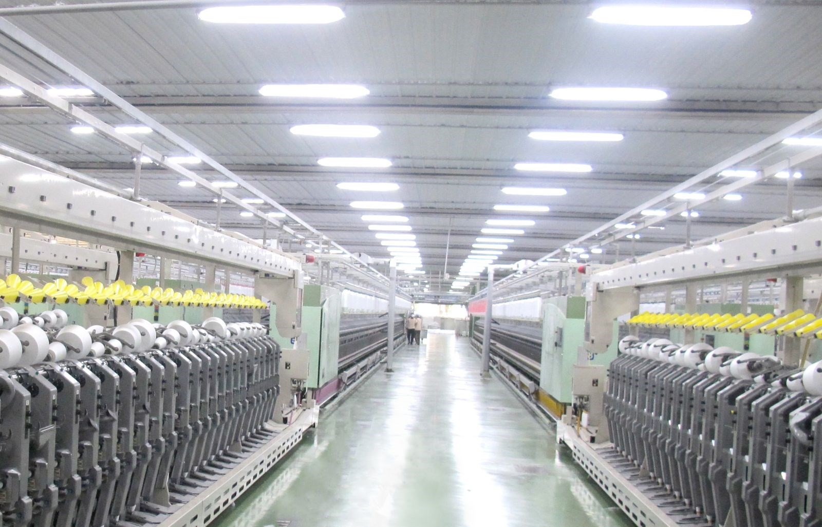 Tại sao nên sử dụng đèn tuýp LED T8 cho nhà xưởng?