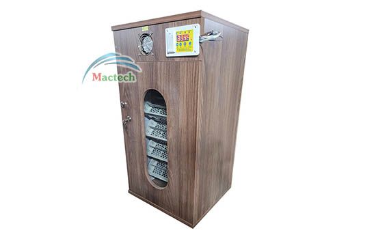 máy ấp trứng 200 trứng