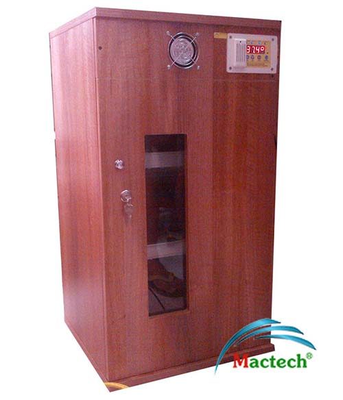 Máy ấp trứng 200