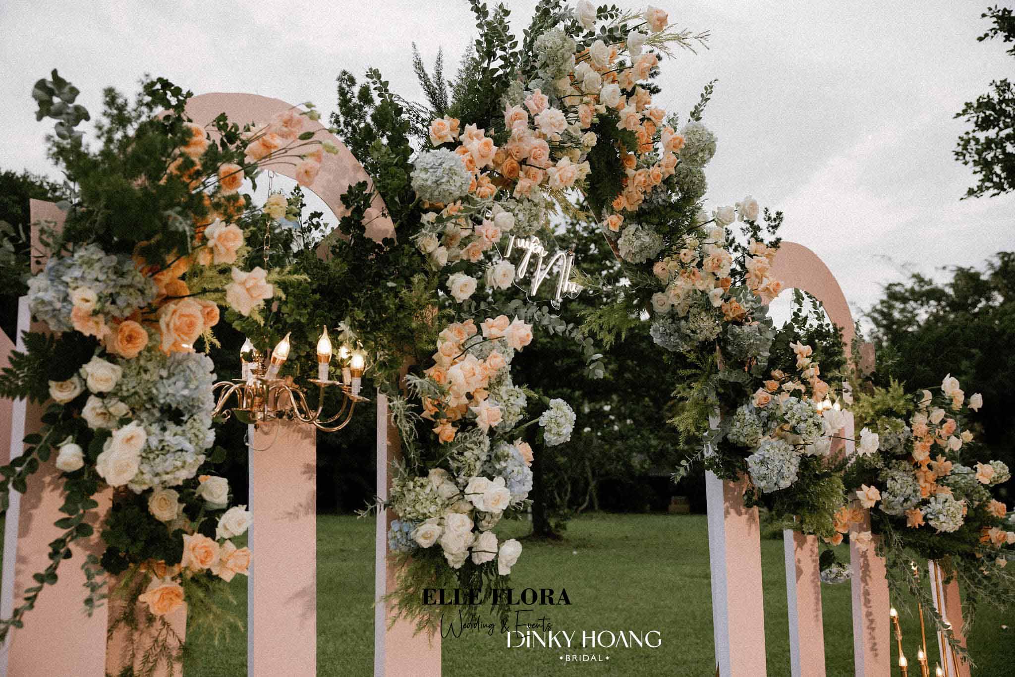 Trang Trí Tiệc Cưới Ngoài Trời Ấn Tượng & Đẹp nhất 2024