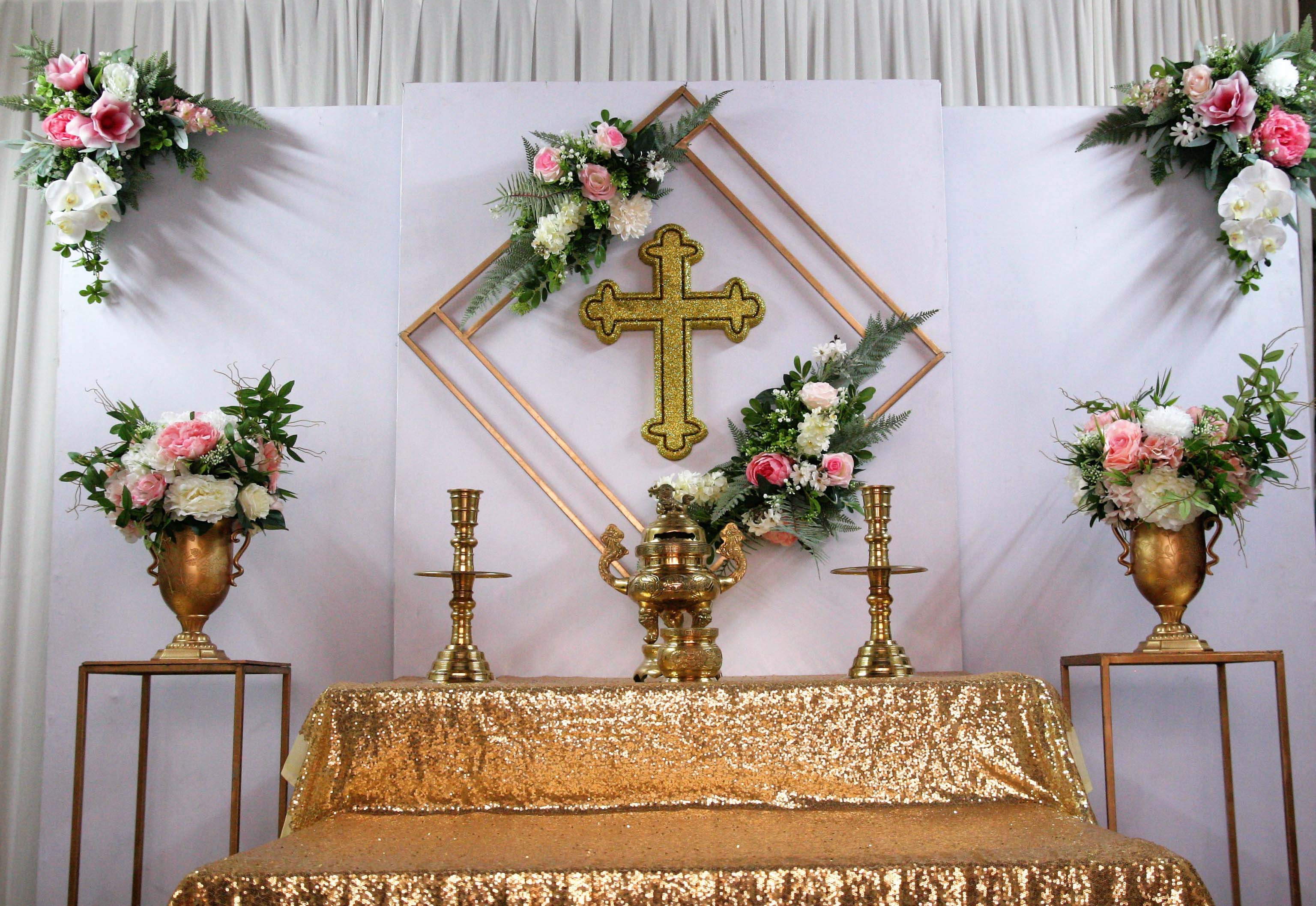 TRANG TRÍ BÀN THỜ GIA TIÊN NGÀY CƯỚI CẦN CHUẨN BỊ GÌ?