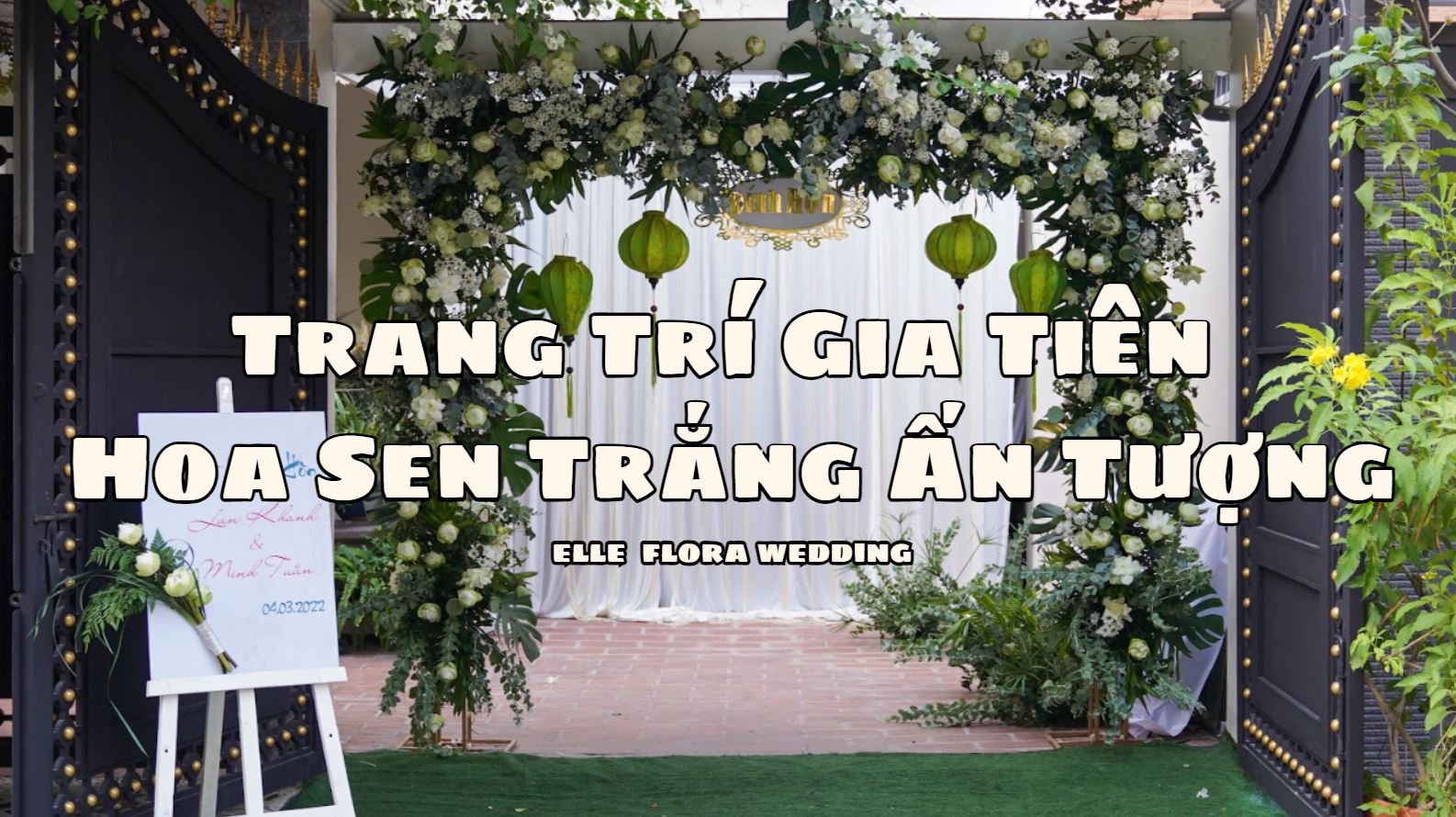 Mẫu Trang Trí Gia Tiên Hoa Sen Trắng Ấn Tượng Hiện Nay