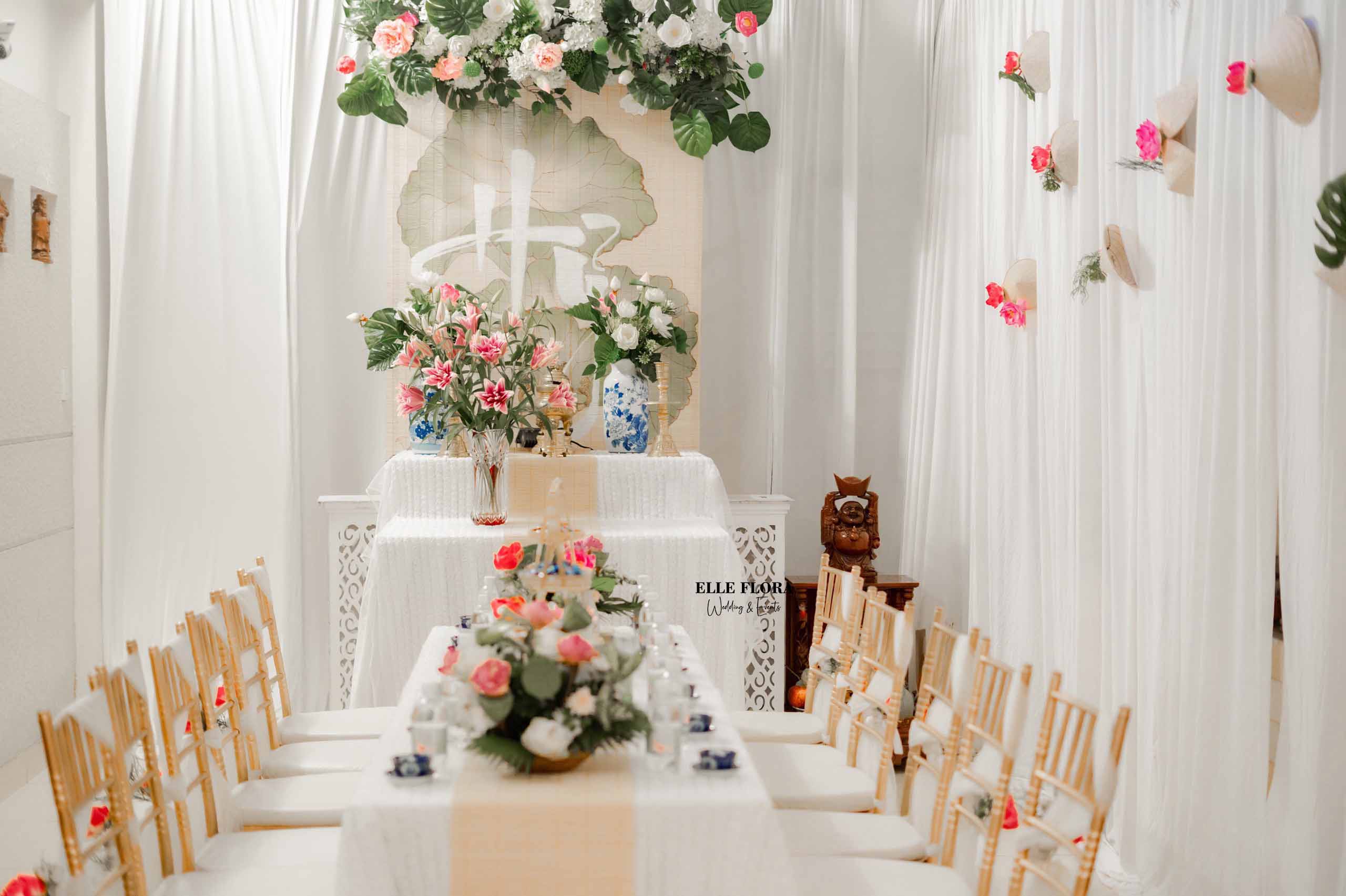 Trang trí gia tiên sen Hồng đẹp nhất 2024