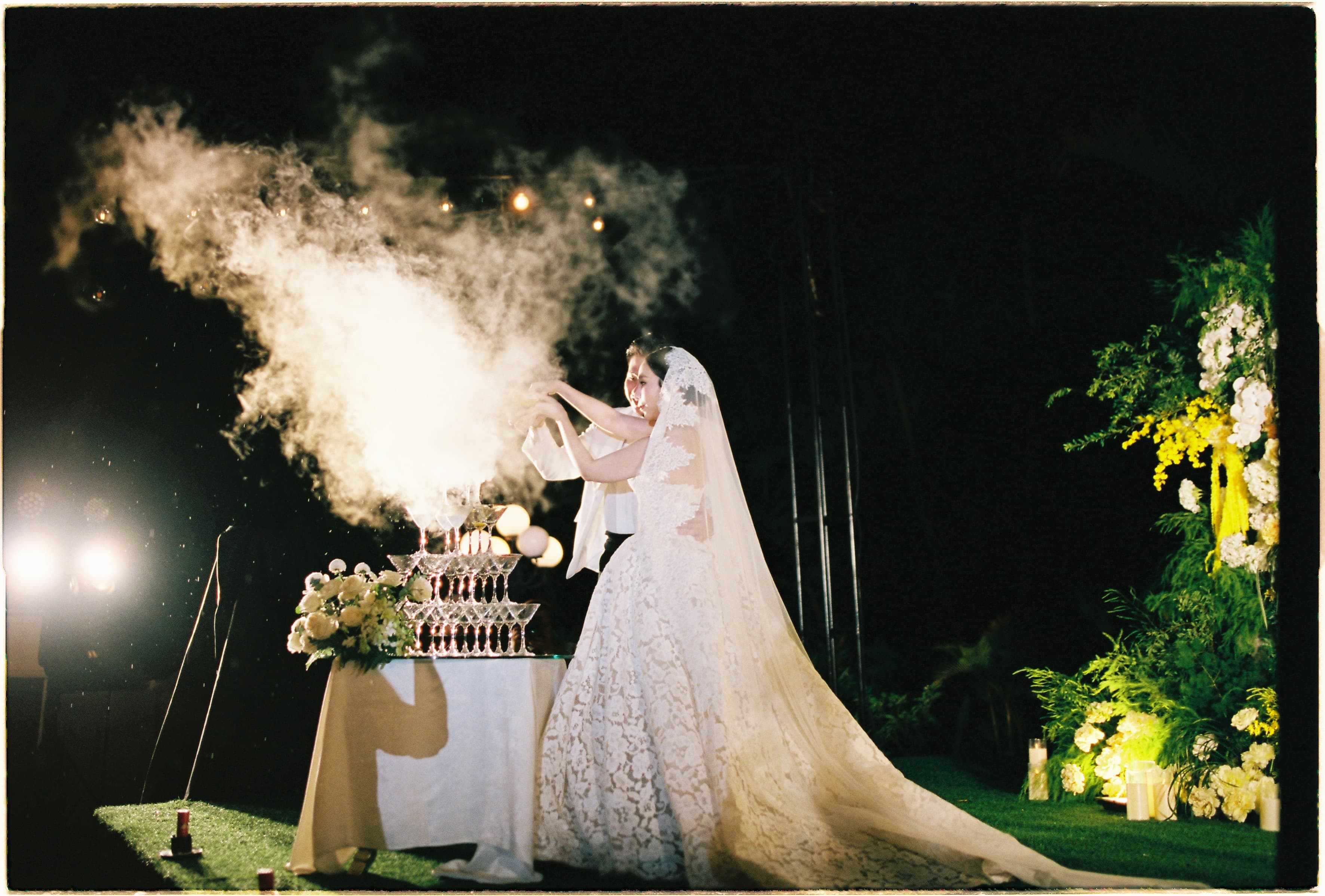 Trang trí tiệc cưới tại Chloe Gallery – Sang trọng, hiện đại & lãng mạn giữa lòng Sài Gòn