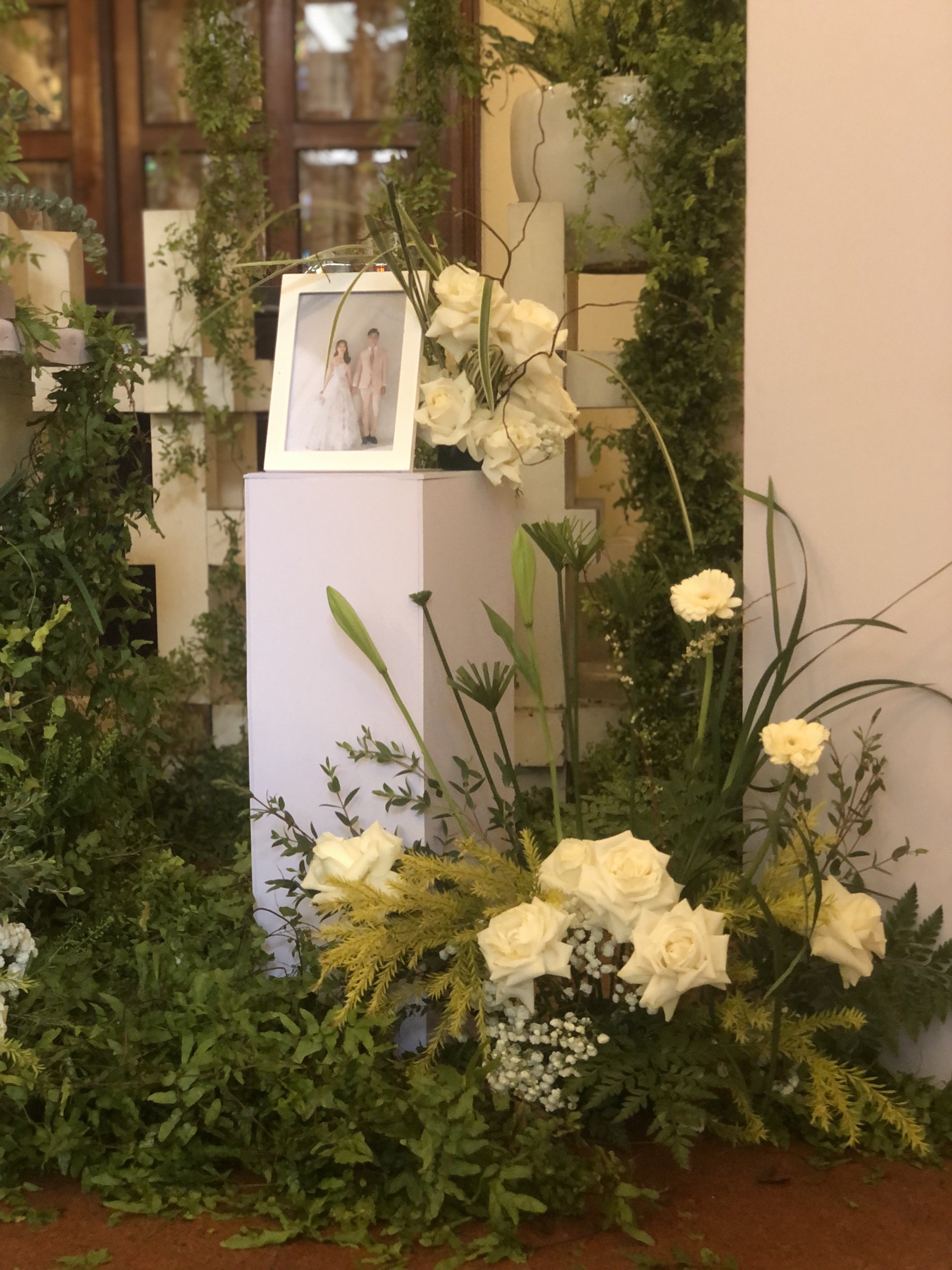 BÀN GALLERY ĐÁM CƯỚI