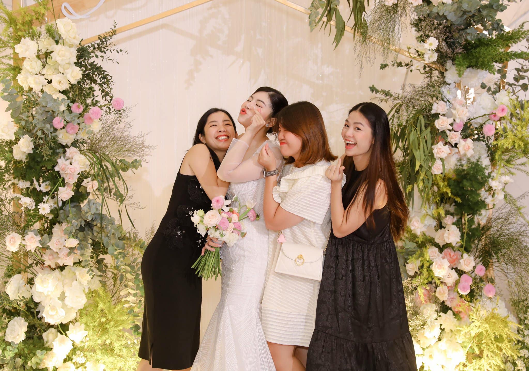 BACKDROP CHỤP HÌNH - MẪU CÁNH BƯỚM