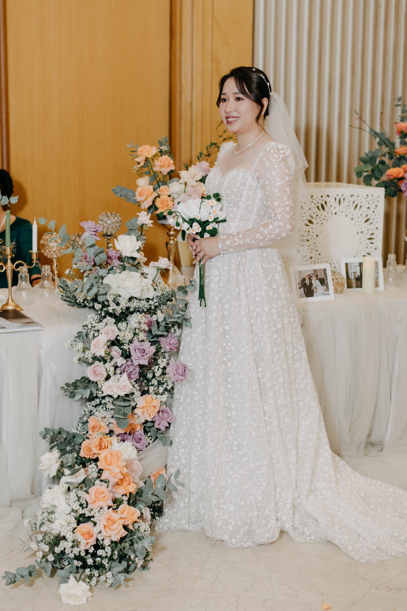 BÀN GALLERY ĐÁM CƯỚI