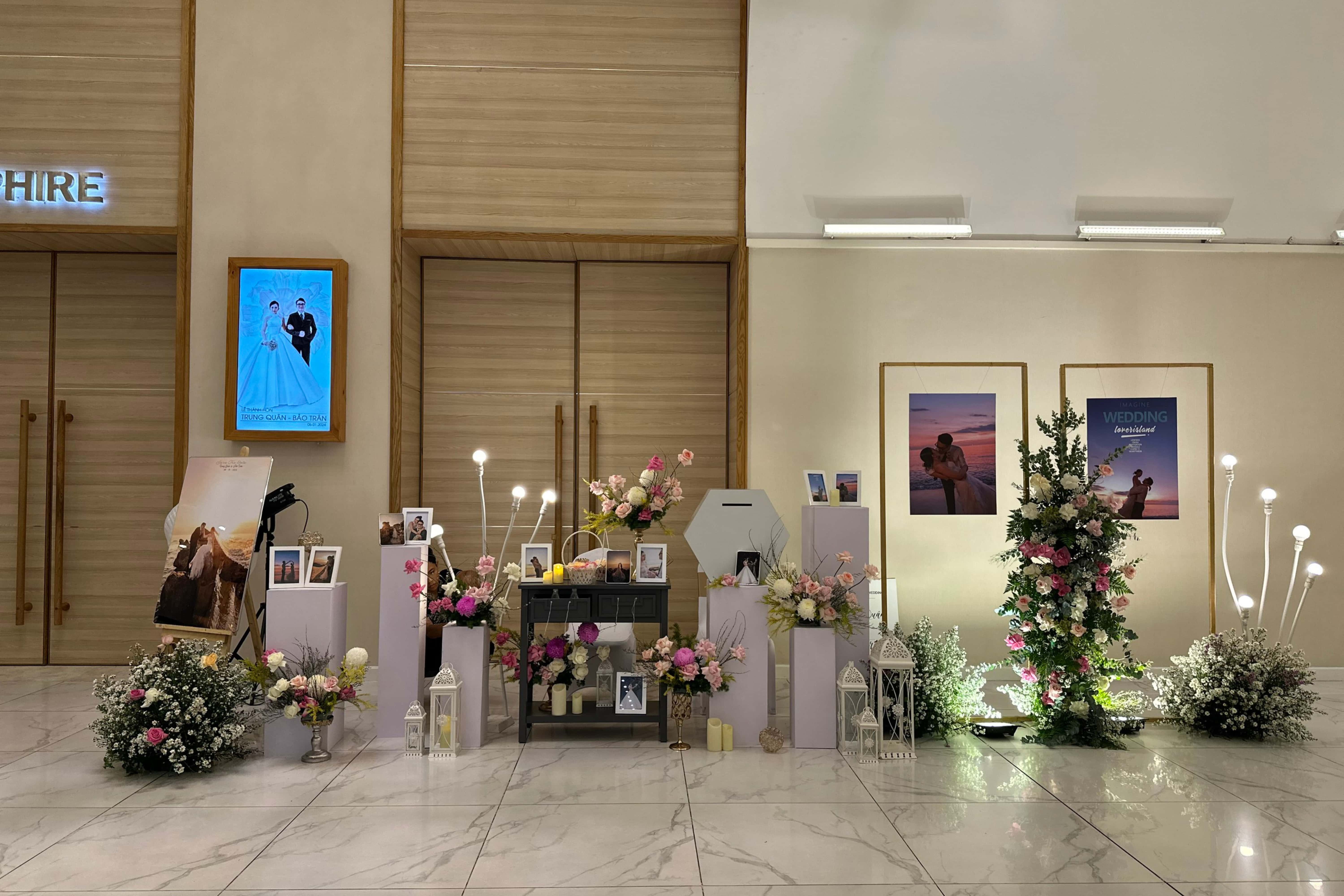 BÀN GALLERY ĐÁM CƯỚI