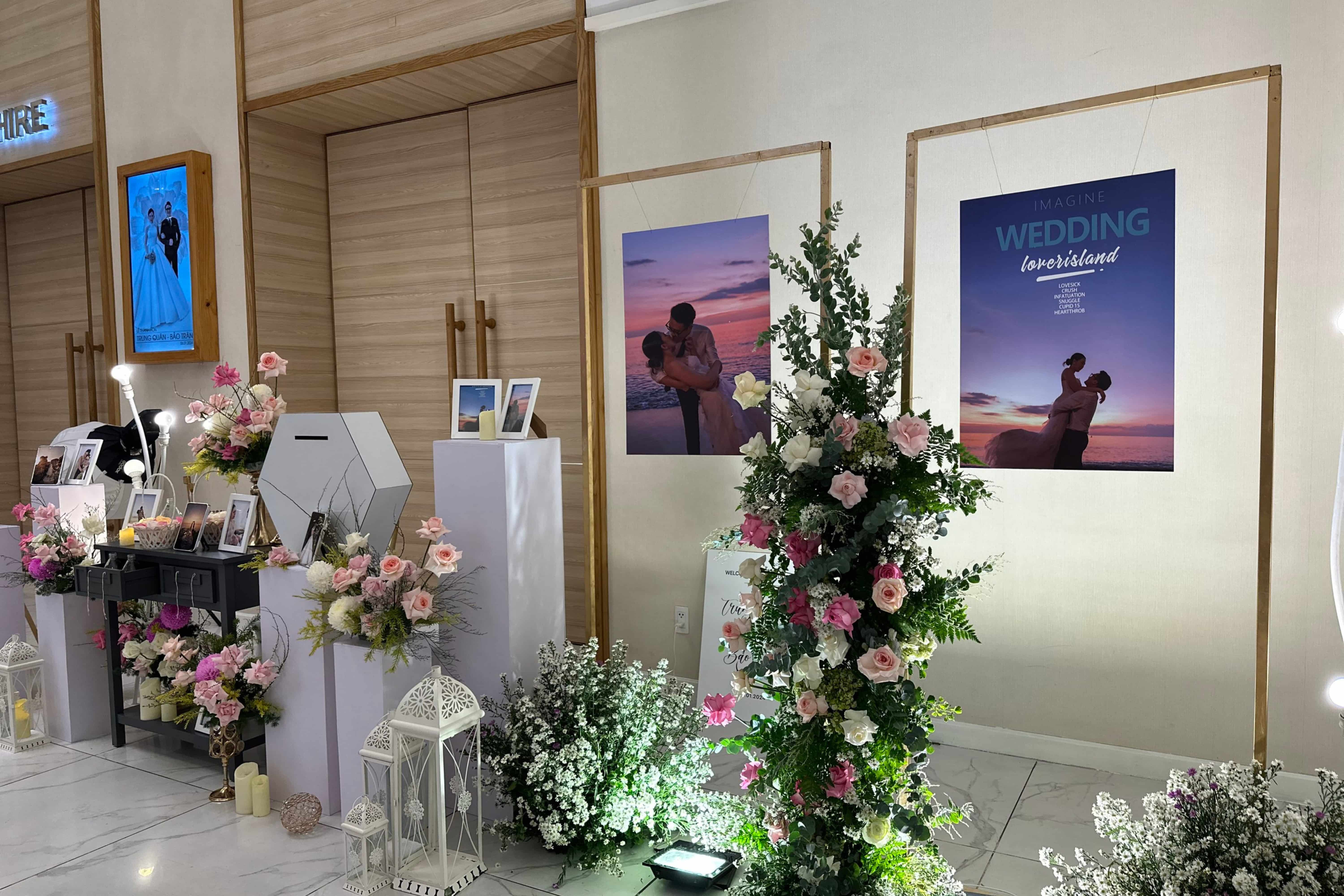 BÀN GALLERY ĐÁM CƯỚI