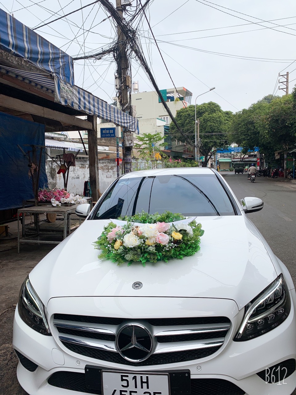 THUÊ XE HOA CAO CẤP - MERC C180 2021