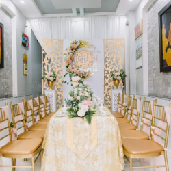 trang trí gia tiên tone vàng trắng hồng pastel