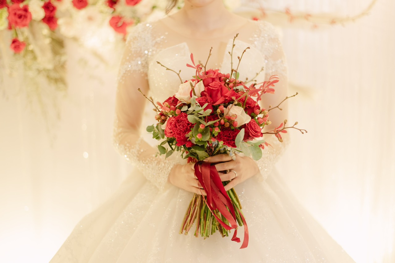 HOA CẦM TAY CÔ DÂU