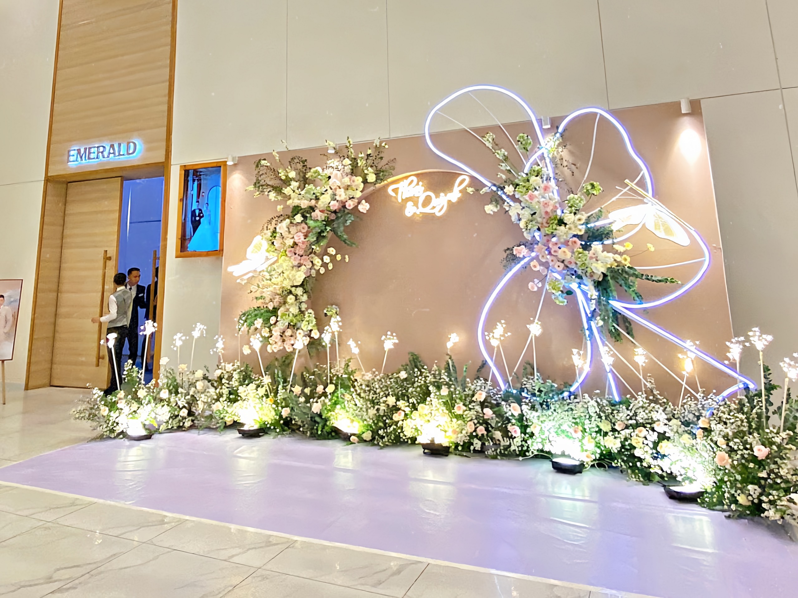 BACKDROP CHỤP HÌNH  ĐÁM CƯỚI