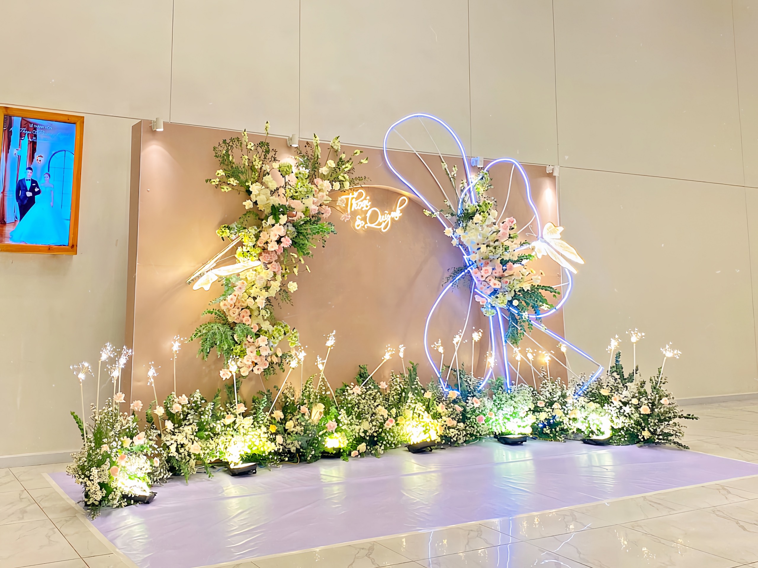 BACKDROP CHỤP HÌNH  ĐÁM CƯỚI 