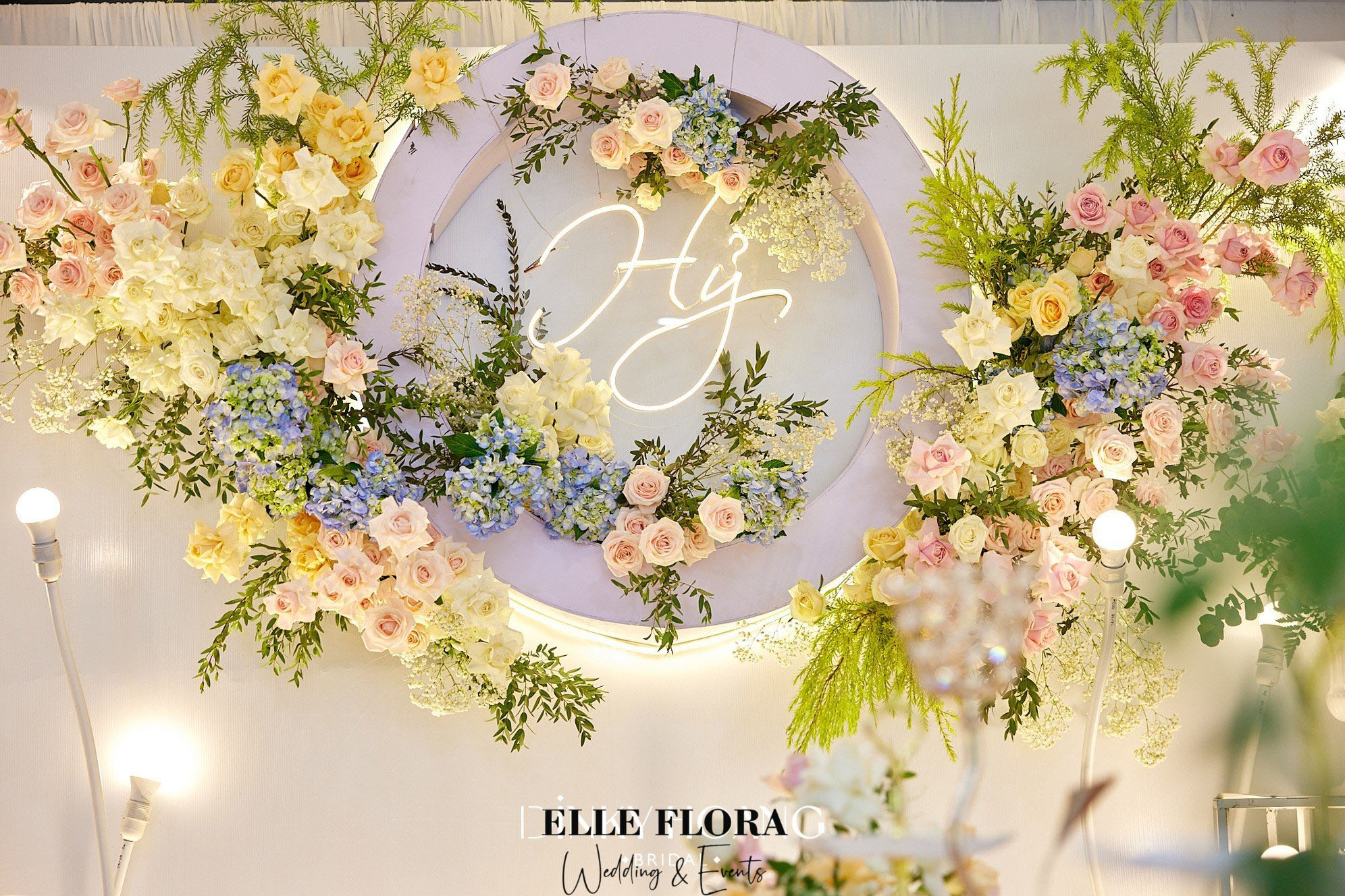 GIA TIÊN ỐP FORM CAO CẤP - HỶ NEON