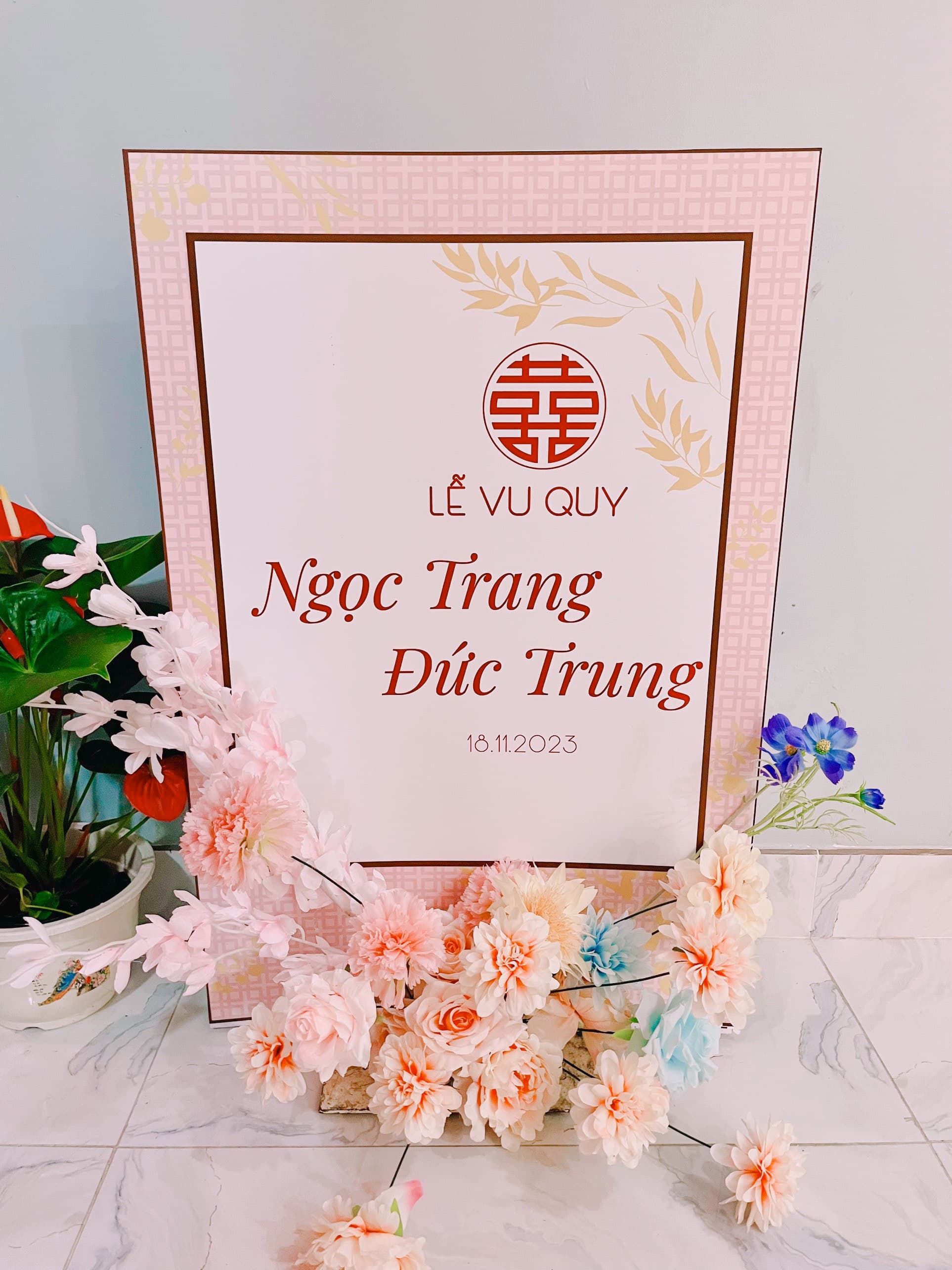 Trang trí gia tiên tone xanh dương