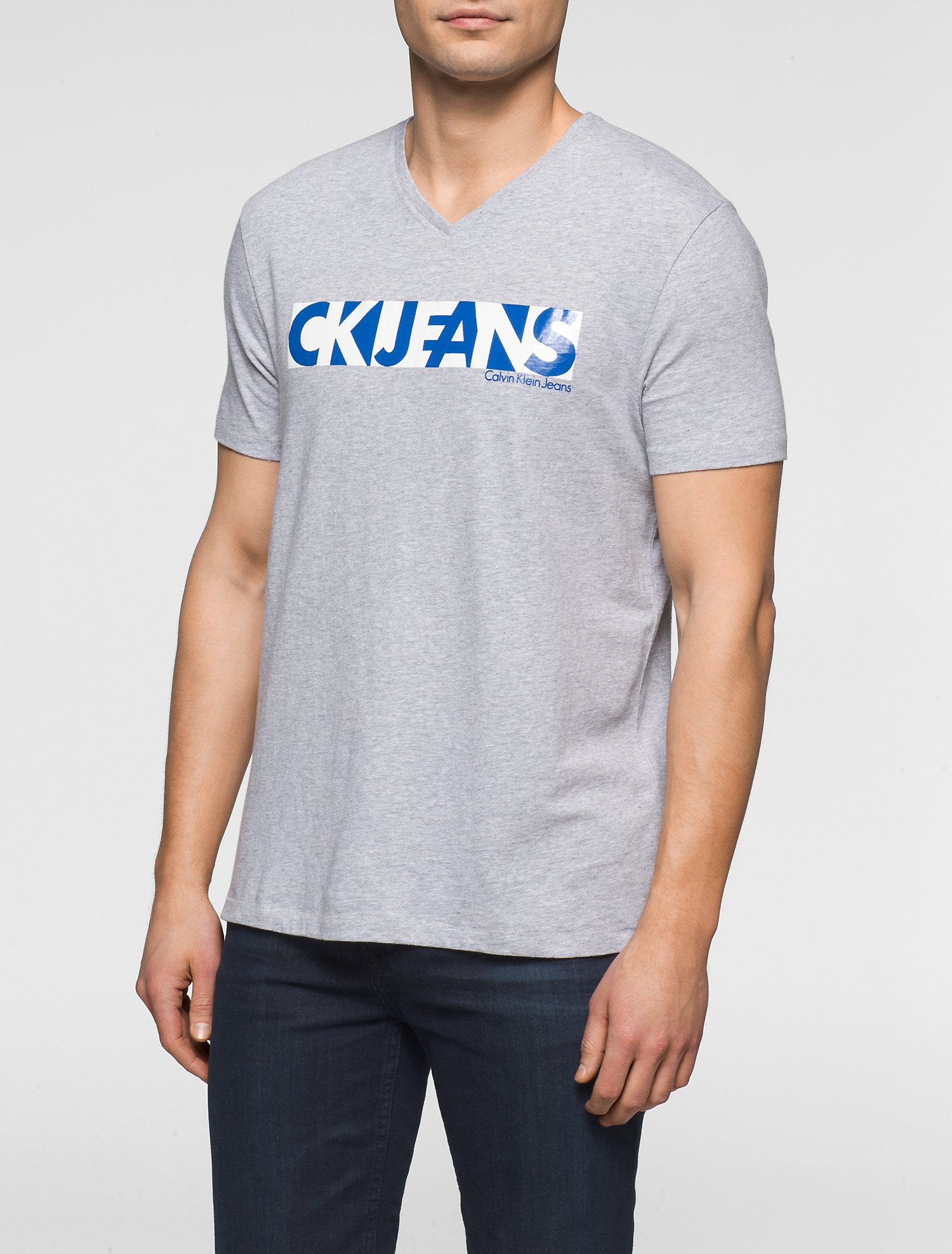 Áo thun T.Shirt - Calvin Klein jeans V xám S