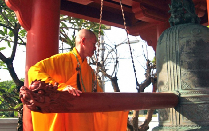 CÁCH THỈNH CHUÔNG CHÙA TRANG NGHIÊM THEO TRUYỀN THỐNG PHẬT GIÁO