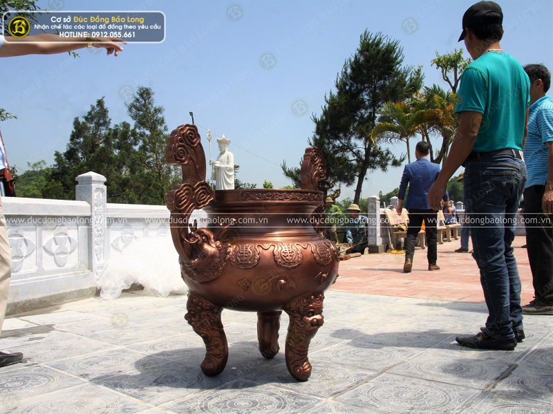 giao chuông và lư cho chùa trúc lâm, hạ hòa