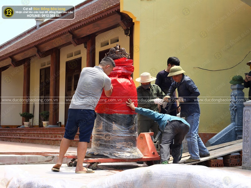 giao chuông và lư cho chùa trúc lâm, hạ hòa