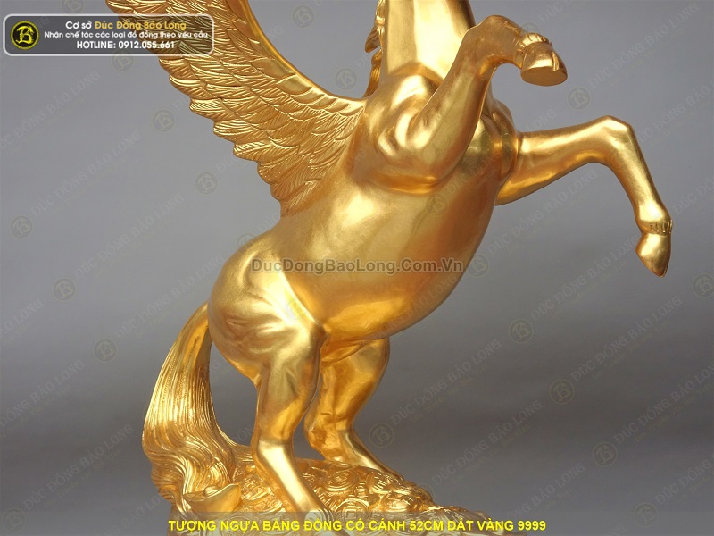 ngựa bằng đồng dát vàng