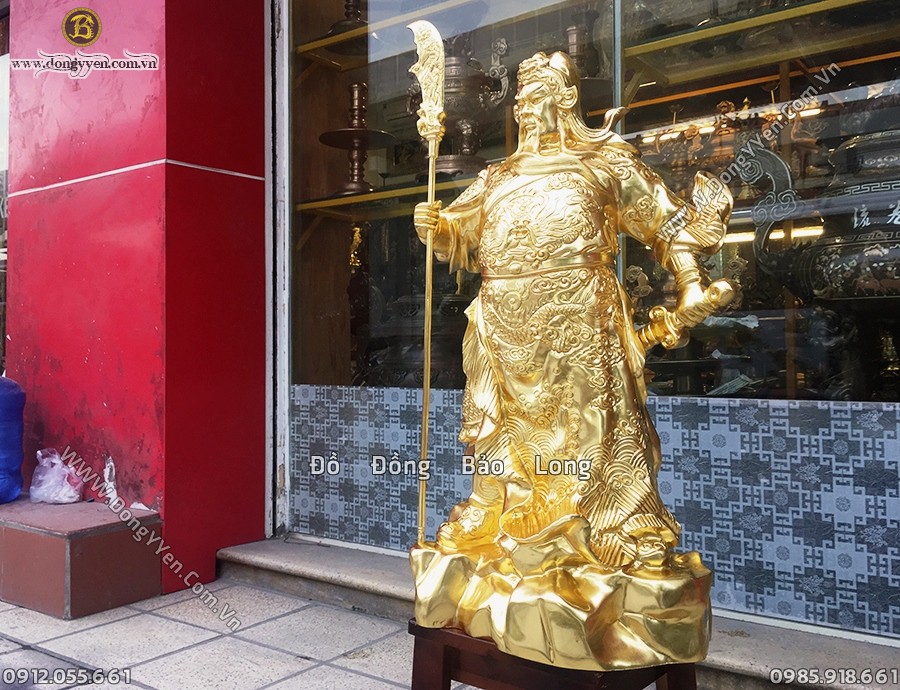 Tượng Quan Công Đứng chống Đao mạ vàng 9999 cao 69cm của Đúc Đồng Bảo Long