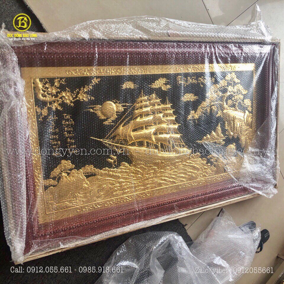 Bàn giao tranh thuận buồm xuôi gió mạ vàng 1m55 cho khách ở Biên Hoà đi mừng tân gia