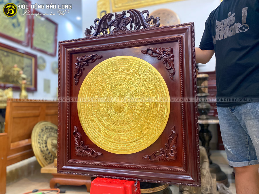 Tranh Mặt Trống Đồng Đúc Dát Vàng Khung Gỗ Hương Khổ 89cm Đẹp