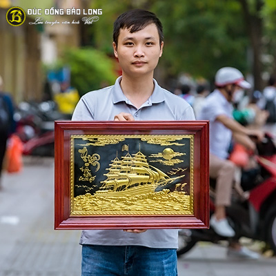 Tranh Thuận Buồm Xuôi Gió Bằng Đồng Mạ Vàng 38cm x 54cm