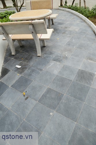mot-so-cach-su-dung-da-lat-bluestone-trong-cac-khu-vuon