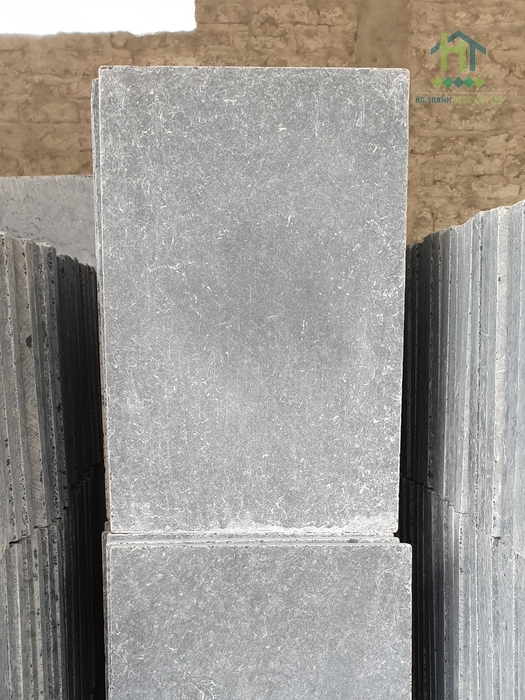 Đá đen rung giả cổ