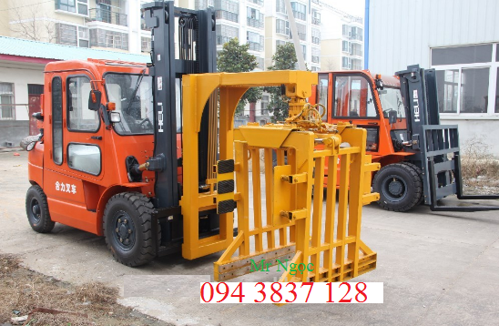 xe nâng Heli kẹp gạch
