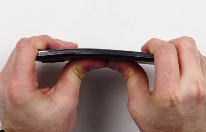 Samsung Galaxy Note 3 Bend Test vs iPhone 6 Bend Test