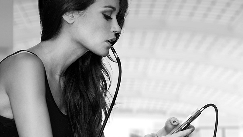 Jupiter IO - smartphone hỗ trợ cai nghiện thuốc lá