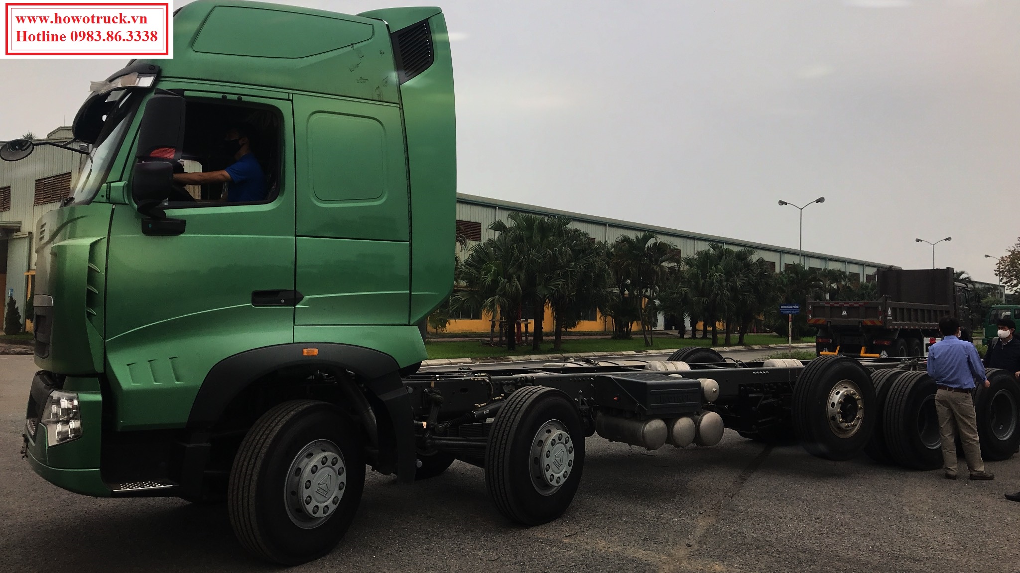 XE TẢI THÙNG HOWO 5 CHÂN 340HP CABIN A7 MỚI NHẤT