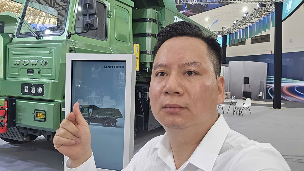 XE BEN MỎ 90 TẤN HOWO CHẠY ĐIỆN