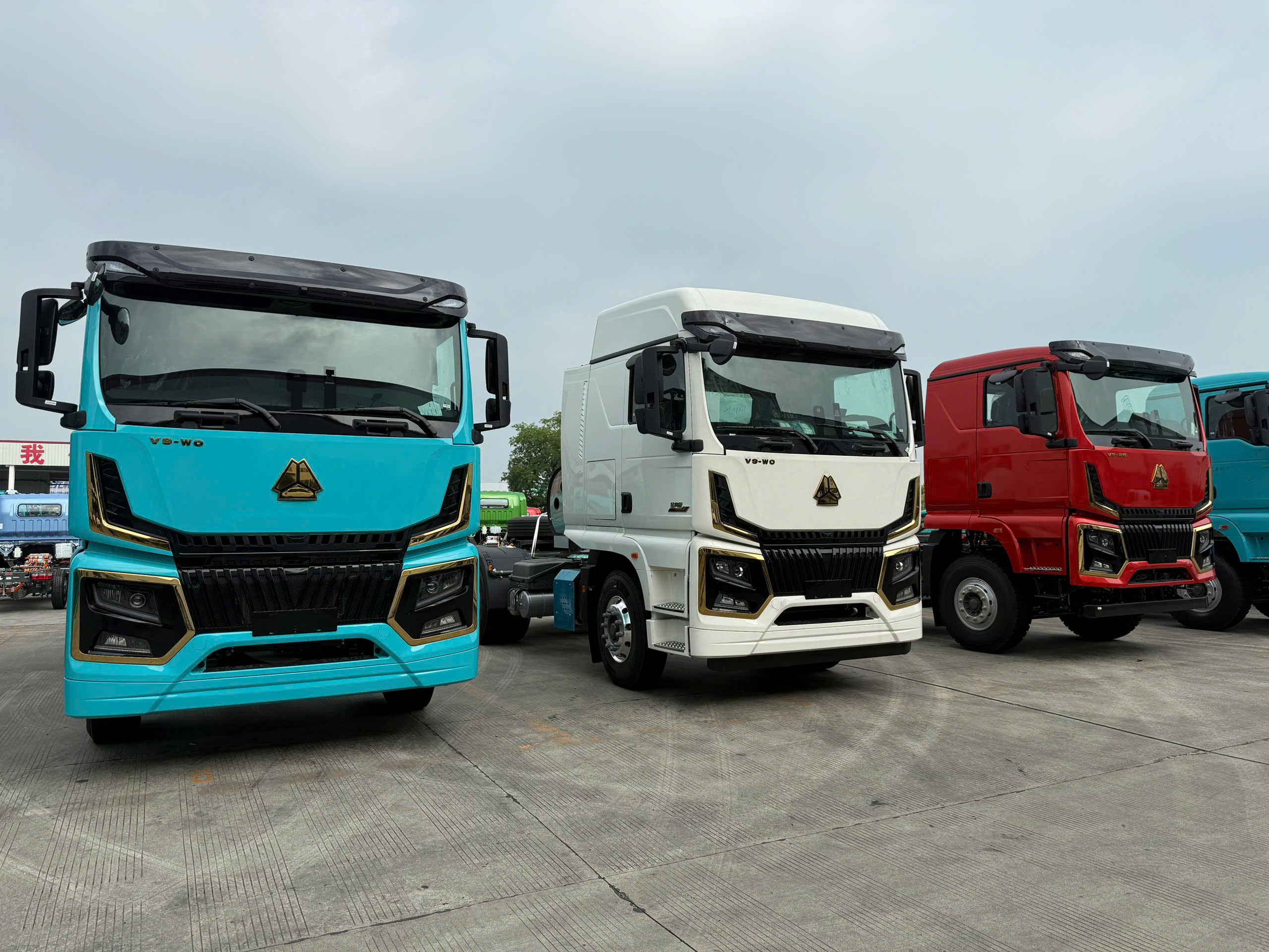 ĐẦU KÉO ĐIỆN HOWO CABIN V9 CAO CẤP