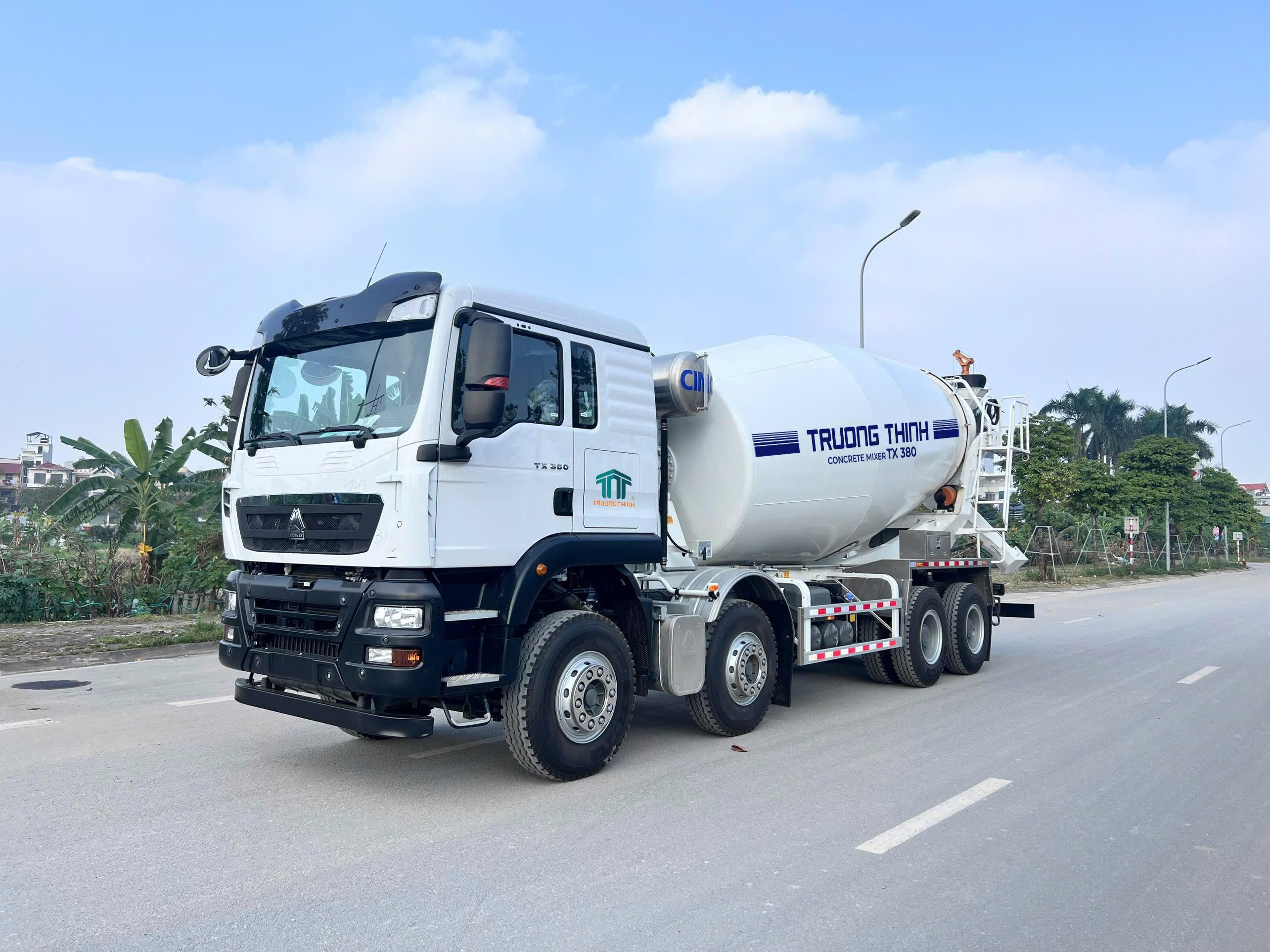 XE TRỘN BÊ TÔNG  HOWO 16 KHỐI