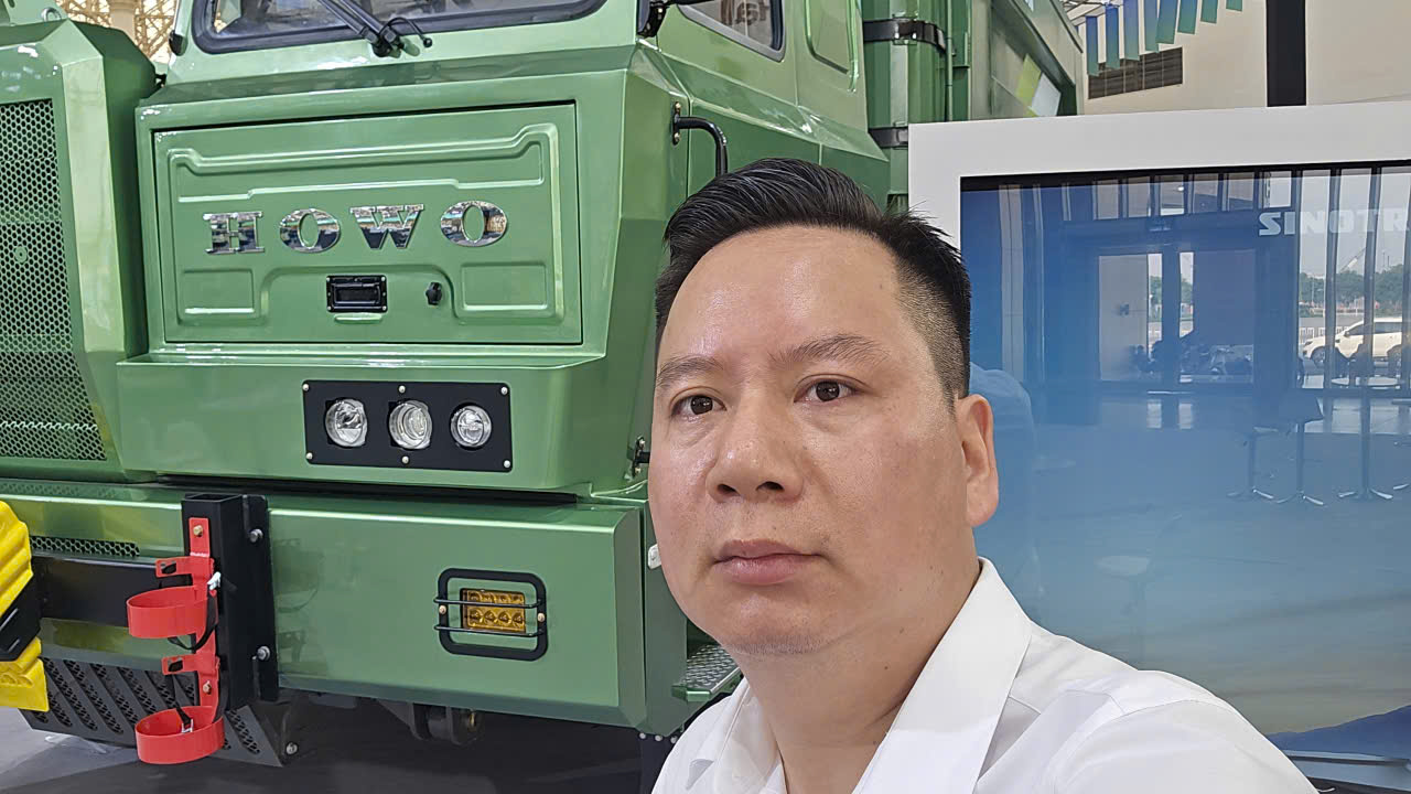 XE BEN MỎ 90 TẤN HOWO CHẠY ĐIỆN