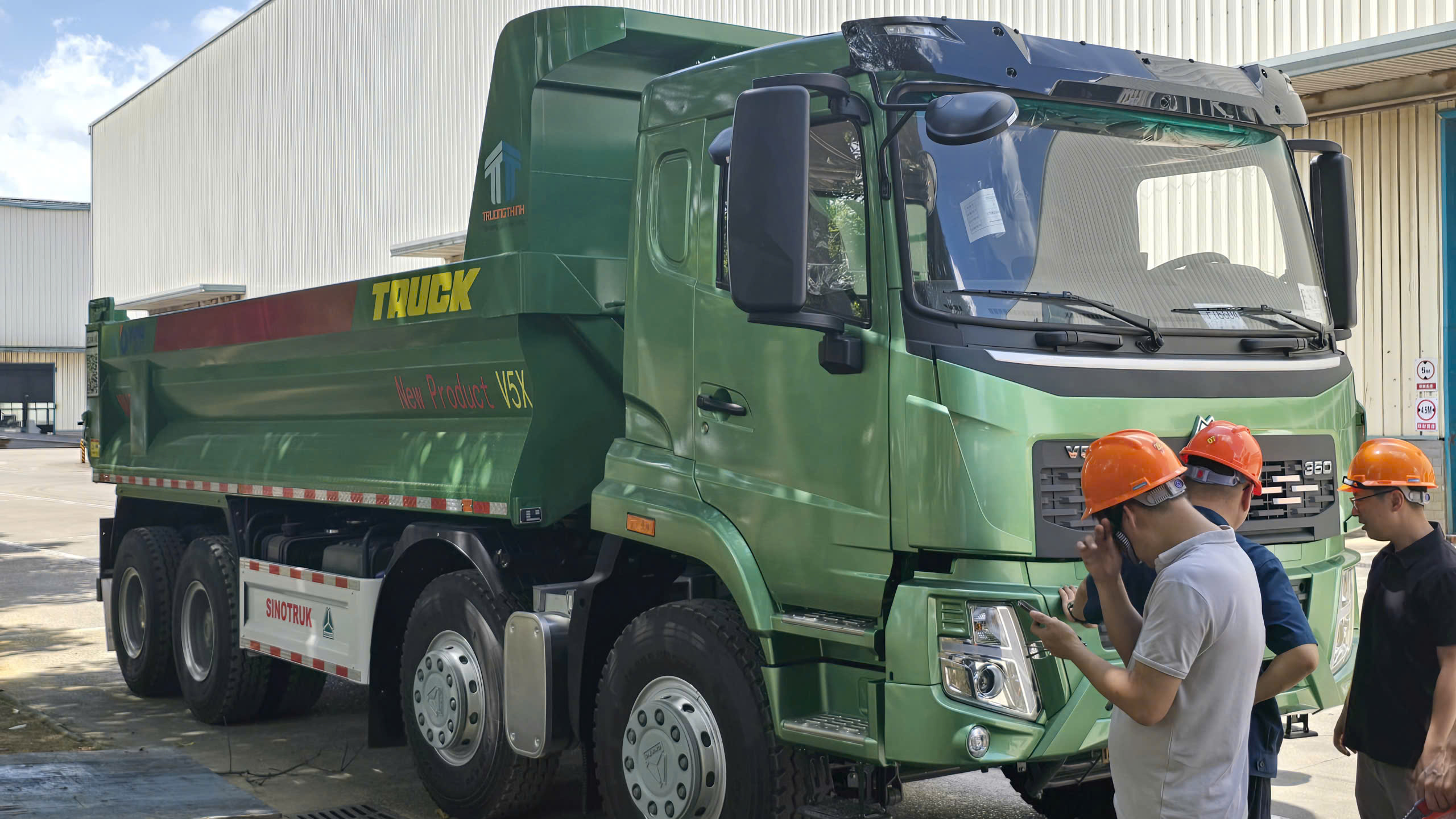 XE BEN HOWO 4 CHÂN V5X MÁY MAN 350HP