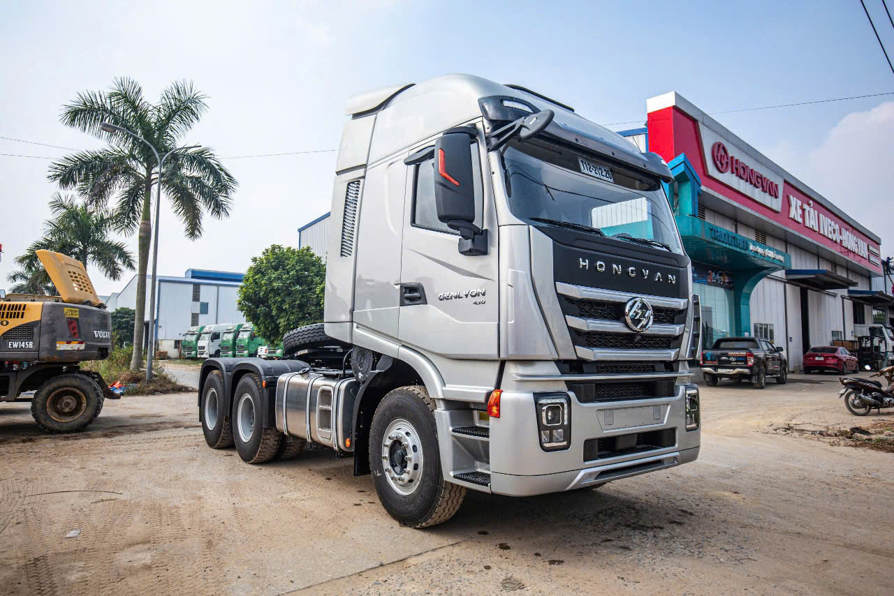 ĐẦU KÉO IVECO HONGYAN 430HP CẦU DẦU