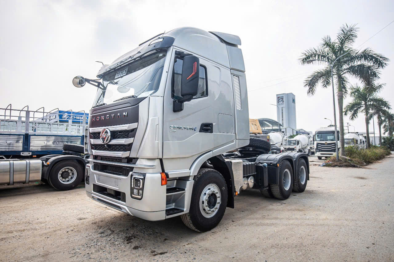 ĐẦU KÉO IVECO HONGYAN 430HP CẦU DẦU