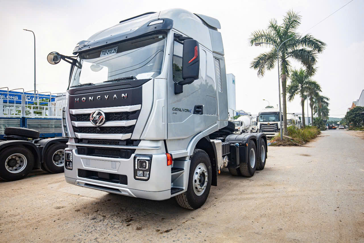 ĐẦU KÉO IVECO HONGYAN 430HP CẦU DẦU