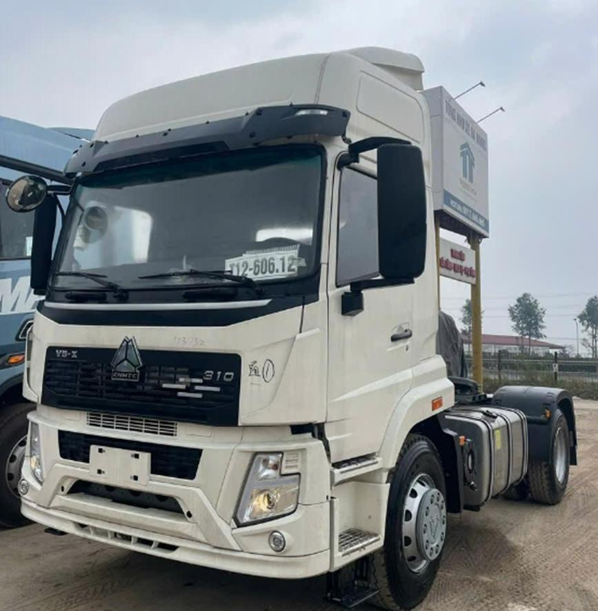 ĐẦU KÉO HOWO 1 CẦU V5X (4x2) 310HP