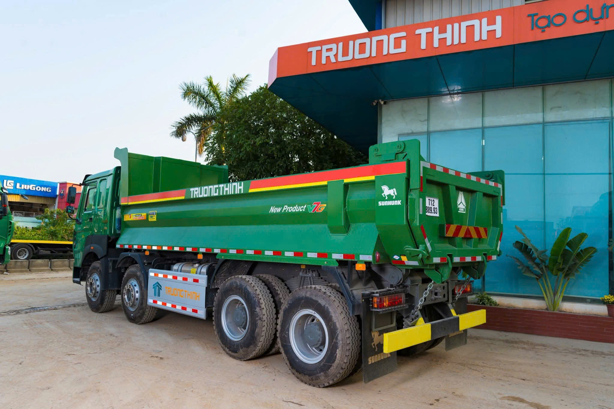 XE BEN HOWO 4 CHÂN THÙNG U V7G